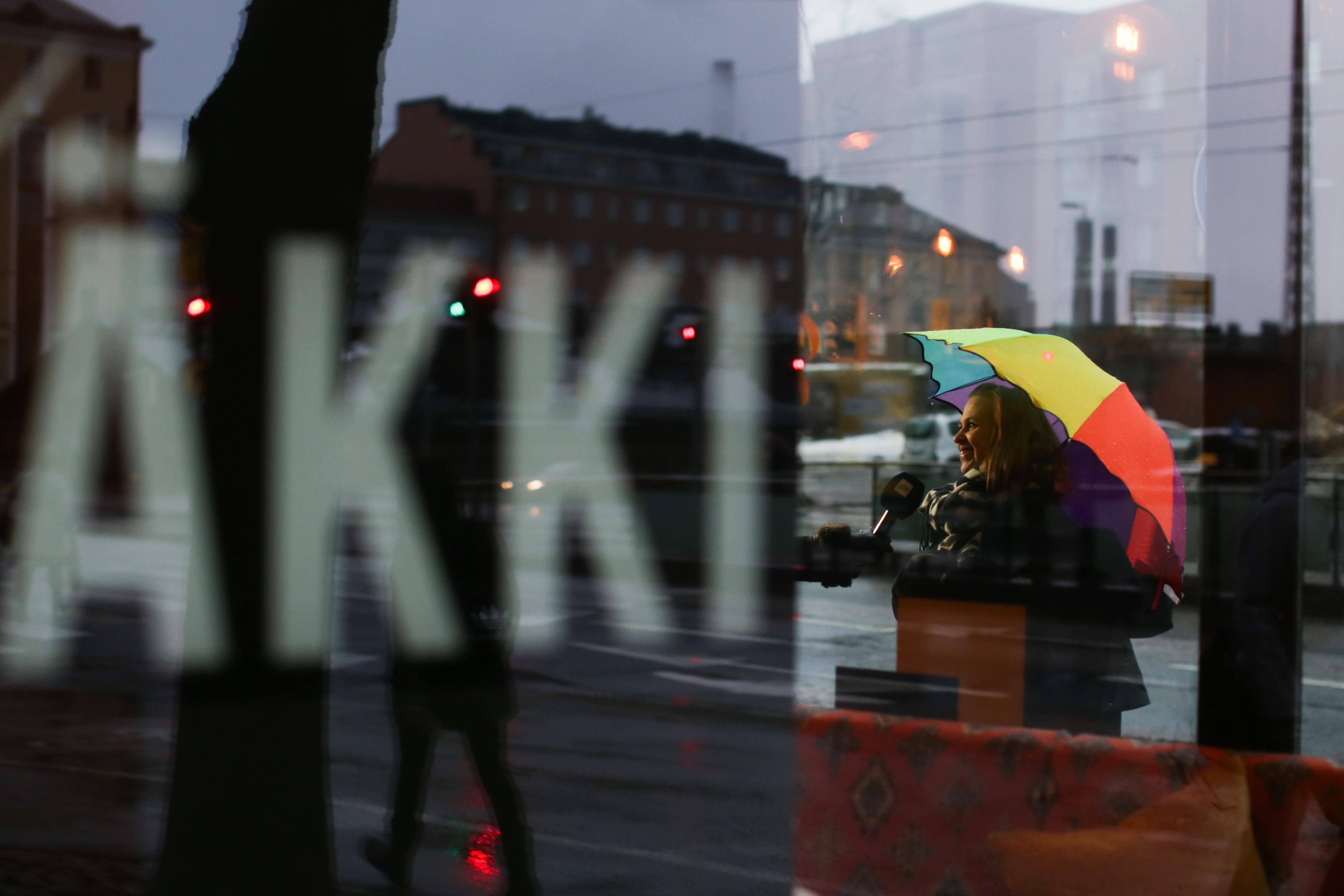 Gay/LGBTQ friendly Music Theatre Kapsäkki in Helsinki Finland, sateenkaariystävällinen Suomi yhteisön jäsen