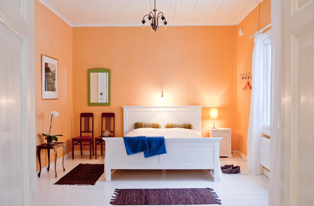 Gay/LGBTQ friendly bed and breakfast Pinus in Mäntyharju Finland, sateenkaariystävällinen Suomi yhteisön jäsen