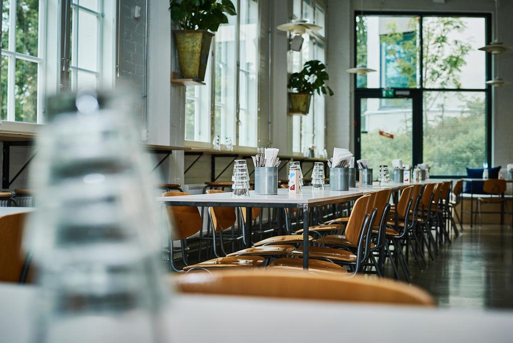 Gay/LGBTQ friendly restaurant Bruukki in Turku Finland, sateenkaariystävällinen Suomi yhteisön jäsen